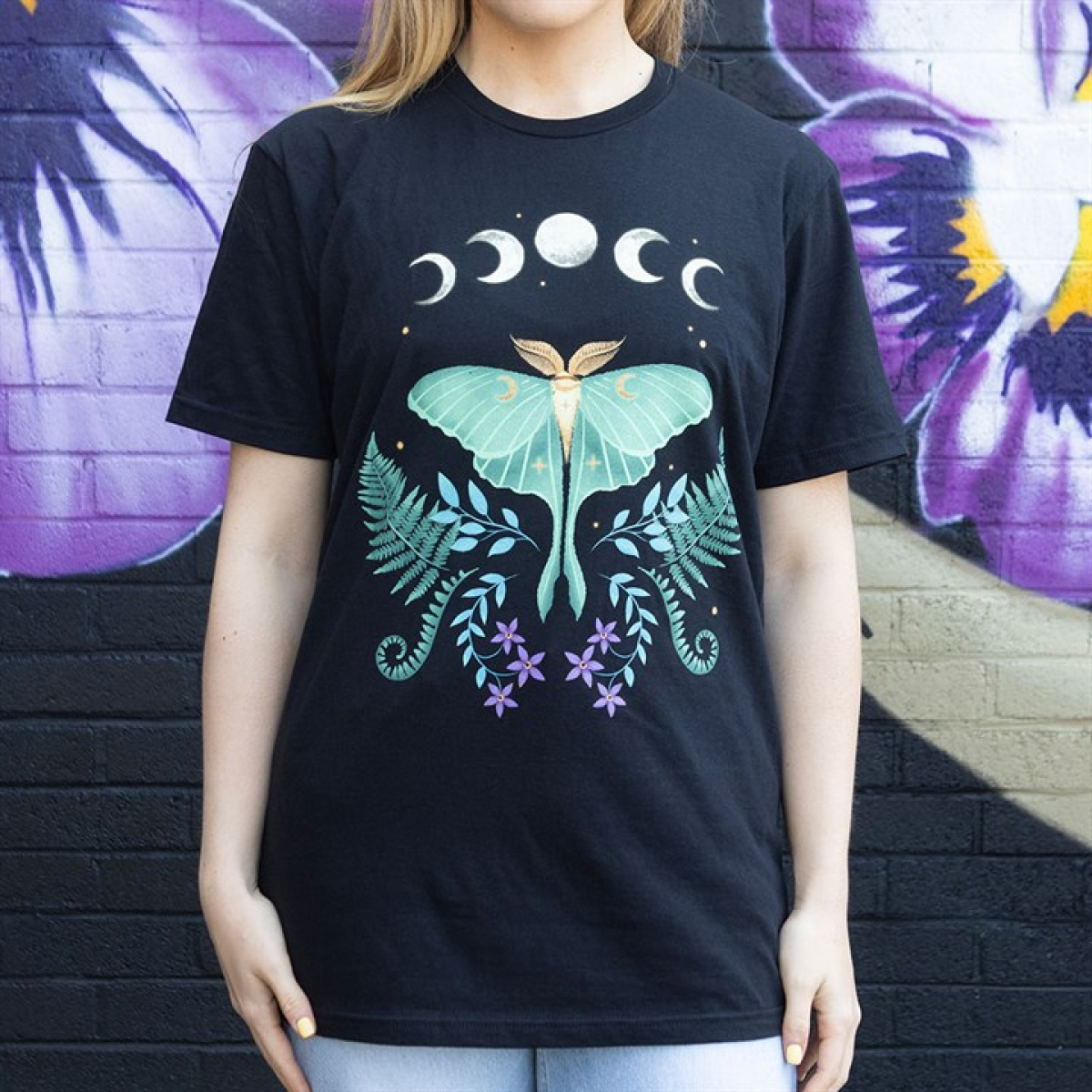 Luna Moth Unisex T-shirt Size M Luna Moth Unisex T-shirt Size M - Image 3
