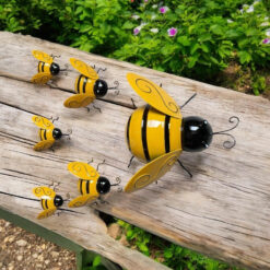 Metal Bee Garden Decorations – Set of 6