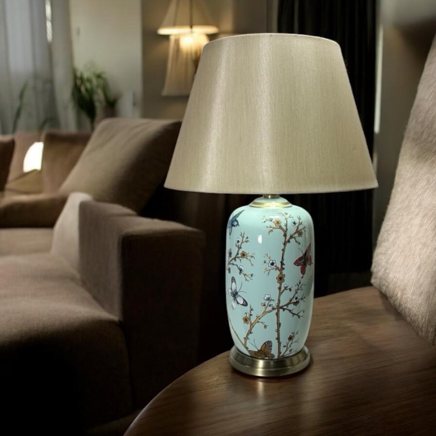 44CM TABLE LAMP AND SHADE 44CM TABLE LAMP AND SHADE